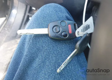 2005 Honda Cr-V Lx from USA, damaged, VIN JHLRD68555C014550